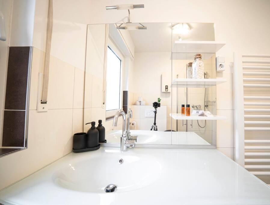 Modernes Apartment Auf 2 Etagen In Ruhiger Lage Zentral Zu Stadion Und Westfalenhallen Dortmund Ngoại thất bức ảnh
